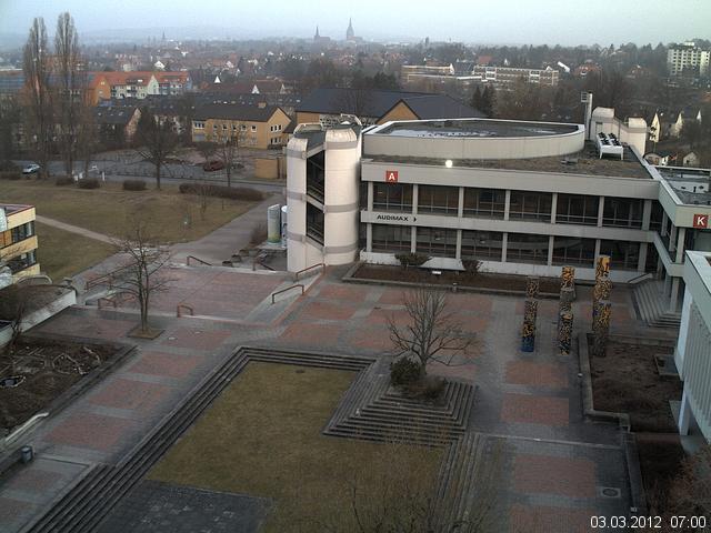Foto der Webcam: Verwaltungsgeb&auml;ude, Innenhof mit Audimax, H&ouml;rsaal-Geb&auml;ude 1