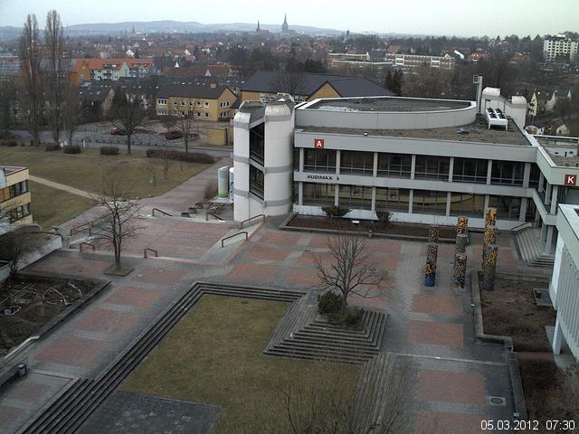 Foto der Webcam: Verwaltungsgeb&auml;ude, Innenhof mit Audimax, H&ouml;rsaal-Geb&auml;ude 1