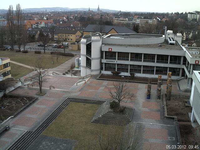 Foto der Webcam: Verwaltungsgeb&auml;ude, Innenhof mit Audimax, H&ouml;rsaal-Geb&auml;ude 1