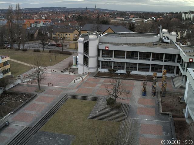 Foto der Webcam: Verwaltungsgeb&auml;ude, Innenhof mit Audimax, H&ouml;rsaal-Geb&auml;ude 1