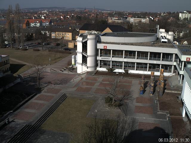 Foto der Webcam: Verwaltungsgeb&auml;ude, Innenhof mit Audimax, H&ouml;rsaal-Geb&auml;ude 1