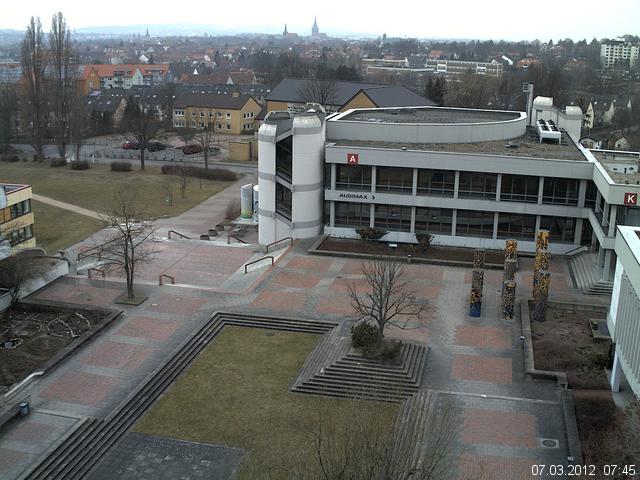 Foto der Webcam: Verwaltungsgeb&auml;ude, Innenhof mit Audimax, H&ouml;rsaal-Geb&auml;ude 1