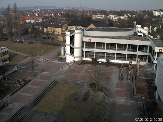 Foto der Webcam: Verwaltungsgeb&auml;ude, Innenhof mit Audimax, H&ouml;rsaal-Geb&auml;ude 1