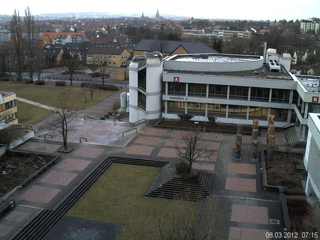 Foto der Webcam: Verwaltungsgeb&auml;ude, Innenhof mit Audimax, H&ouml;rsaal-Geb&auml;ude 1
