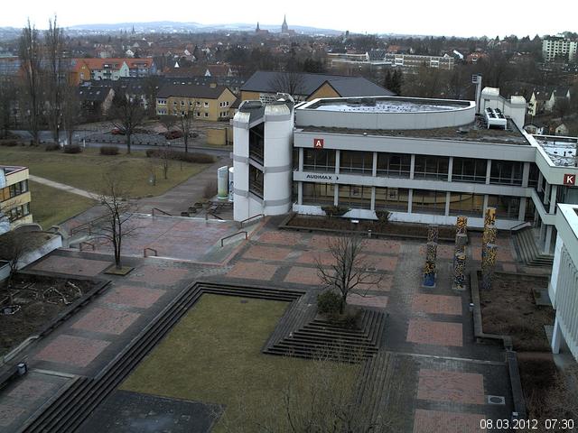 Foto der Webcam: Verwaltungsgeb&auml;ude, Innenhof mit Audimax, H&ouml;rsaal-Geb&auml;ude 1