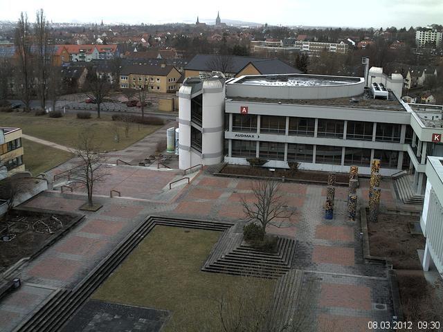 Foto der Webcam: Verwaltungsgeb&auml;ude, Innenhof mit Audimax, H&ouml;rsaal-Geb&auml;ude 1