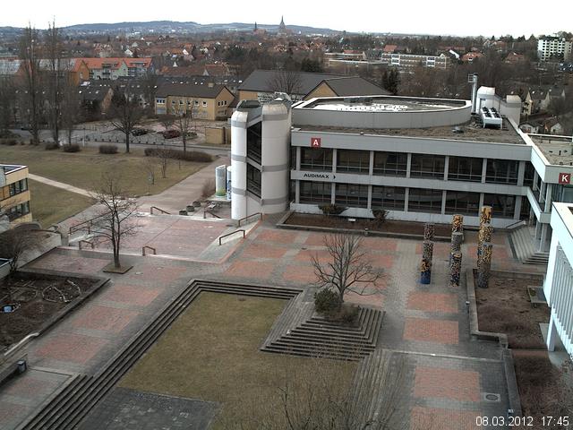 Foto der Webcam: Verwaltungsgeb&auml;ude, Innenhof mit Audimax, H&ouml;rsaal-Geb&auml;ude 1