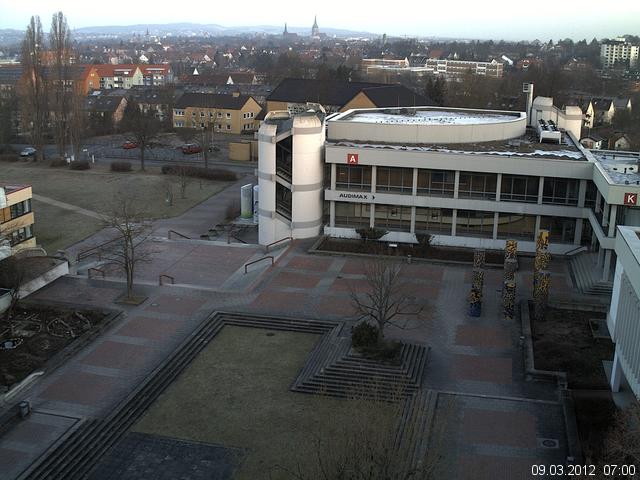 Foto der Webcam: Verwaltungsgeb&auml;ude, Innenhof mit Audimax, H&ouml;rsaal-Geb&auml;ude 1