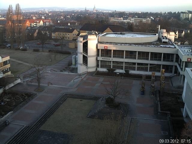 Foto der Webcam: Verwaltungsgeb&auml;ude, Innenhof mit Audimax, H&ouml;rsaal-Geb&auml;ude 1
