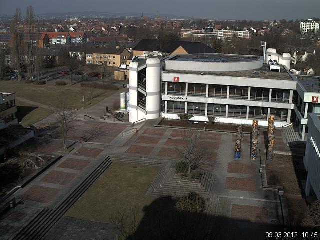 Foto der Webcam: Verwaltungsgeb&auml;ude, Innenhof mit Audimax, H&ouml;rsaal-Geb&auml;ude 1