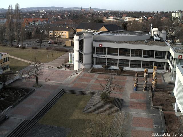 Foto der Webcam: Verwaltungsgeb&auml;ude, Innenhof mit Audimax, H&ouml;rsaal-Geb&auml;ude 1