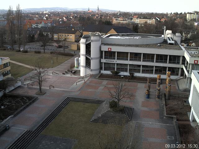 Foto der Webcam: Verwaltungsgeb&auml;ude, Innenhof mit Audimax, H&ouml;rsaal-Geb&auml;ude 1