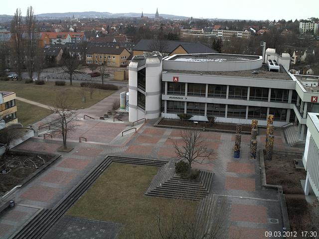 Foto der Webcam: Verwaltungsgeb&auml;ude, Innenhof mit Audimax, H&ouml;rsaal-Geb&auml;ude 1
