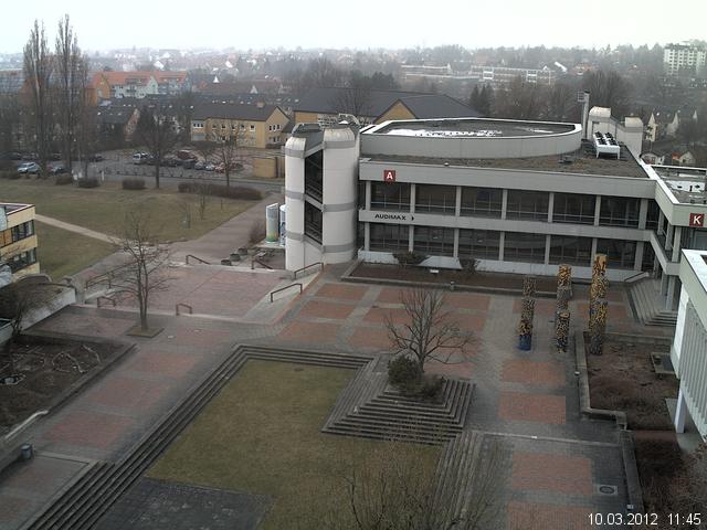 Foto der Webcam: Verwaltungsgeb&auml;ude, Innenhof mit Audimax, H&ouml;rsaal-Geb&auml;ude 1