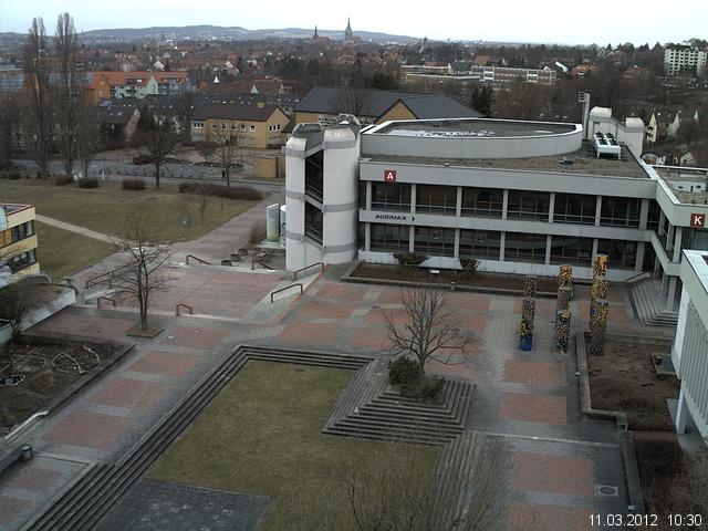 Foto der Webcam: Verwaltungsgeb&auml;ude, Innenhof mit Audimax, H&ouml;rsaal-Geb&auml;ude 1