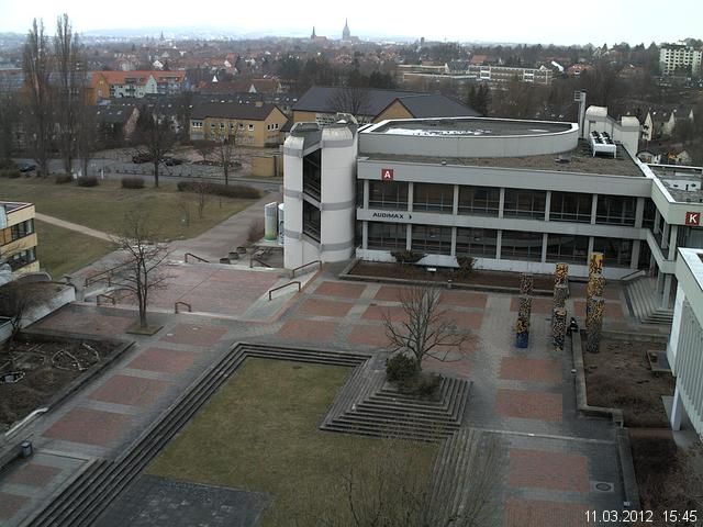 Foto der Webcam: Verwaltungsgeb&auml;ude, Innenhof mit Audimax, H&ouml;rsaal-Geb&auml;ude 1