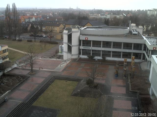 Foto der Webcam: Verwaltungsgeb&auml;ude, Innenhof mit Audimax, H&ouml;rsaal-Geb&auml;ude 1