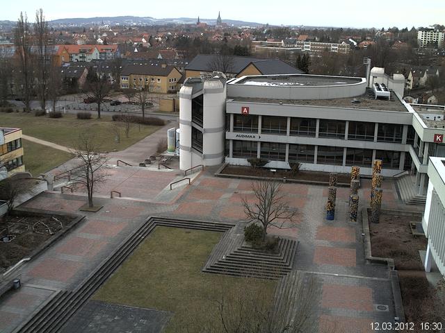 Foto der Webcam: Verwaltungsgeb&auml;ude, Innenhof mit Audimax, H&ouml;rsaal-Geb&auml;ude 1