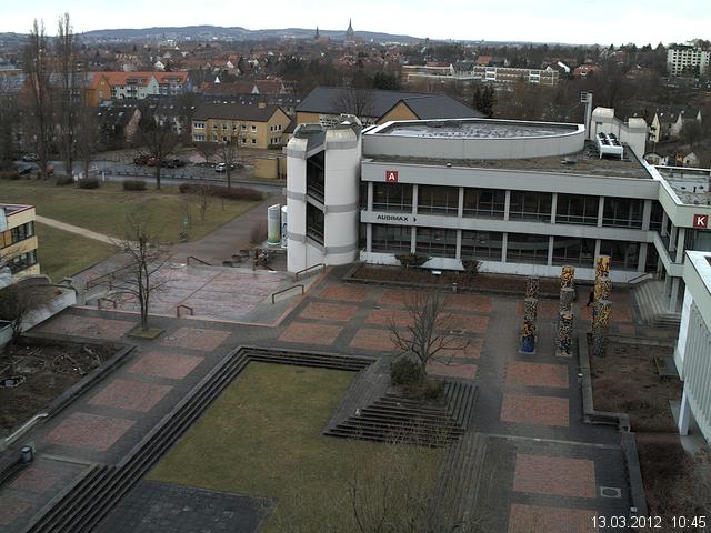 Foto der Webcam: Verwaltungsgeb&auml;ude, Innenhof mit Audimax, H&ouml;rsaal-Geb&auml;ude 1
