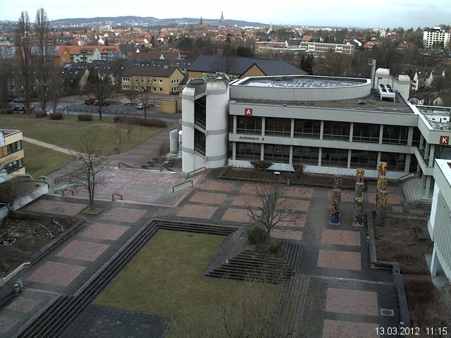 Foto der Webcam: Verwaltungsgeb&auml;ude, Innenhof mit Audimax, H&ouml;rsaal-Geb&auml;ude 1