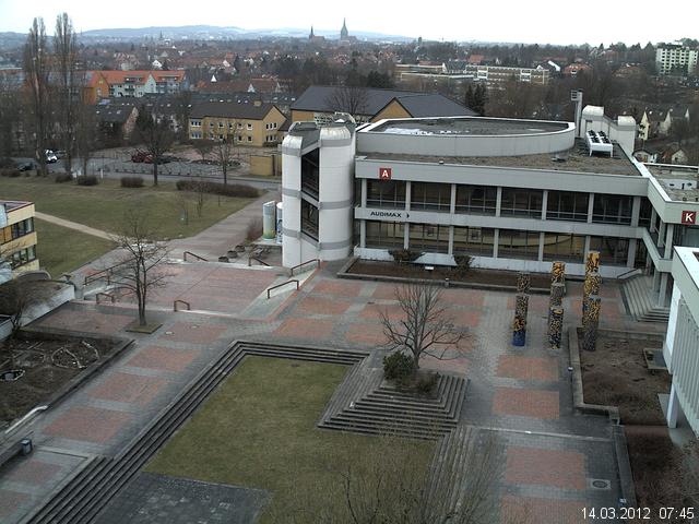 Foto der Webcam: Verwaltungsgeb&auml;ude, Innenhof mit Audimax, H&ouml;rsaal-Geb&auml;ude 1
