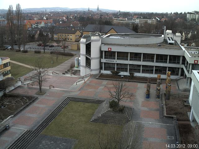 Foto der Webcam: Verwaltungsgeb&auml;ude, Innenhof mit Audimax, H&ouml;rsaal-Geb&auml;ude 1