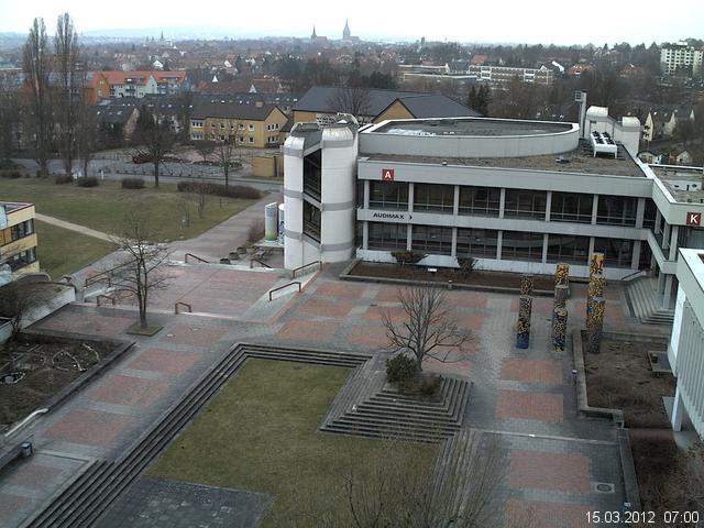Foto der Webcam: Verwaltungsgeb&auml;ude, Innenhof mit Audimax, H&ouml;rsaal-Geb&auml;ude 1