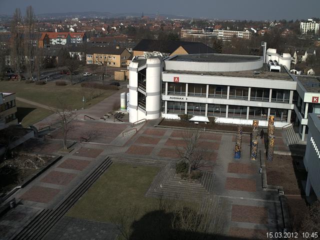 Foto der Webcam: Verwaltungsgeb&auml;ude, Innenhof mit Audimax, H&ouml;rsaal-Geb&auml;ude 1