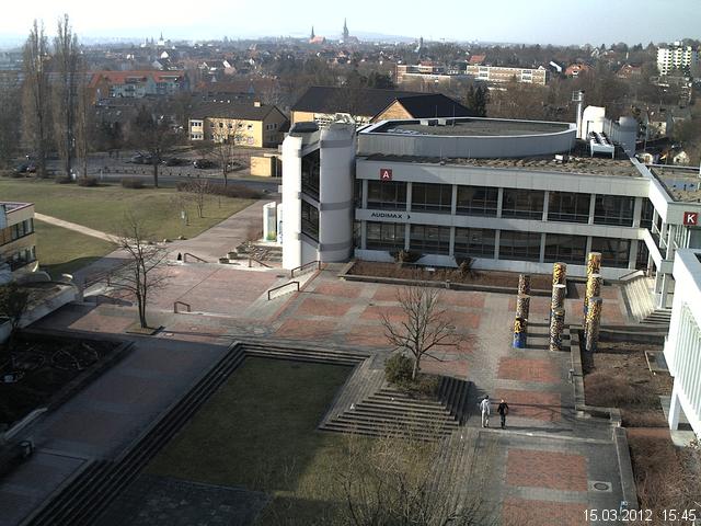 Foto der Webcam: Verwaltungsgeb&auml;ude, Innenhof mit Audimax, H&ouml;rsaal-Geb&auml;ude 1