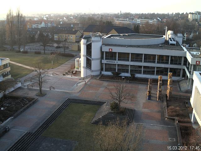 Foto der Webcam: Verwaltungsgeb&auml;ude, Innenhof mit Audimax, H&ouml;rsaal-Geb&auml;ude 1