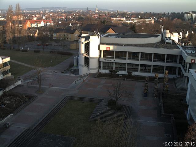Foto der Webcam: Verwaltungsgeb&auml;ude, Innenhof mit Audimax, H&ouml;rsaal-Geb&auml;ude 1
