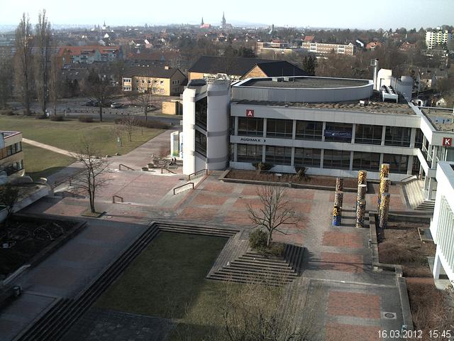 Foto der Webcam: Verwaltungsgeb&auml;ude, Innenhof mit Audimax, H&ouml;rsaal-Geb&auml;ude 1