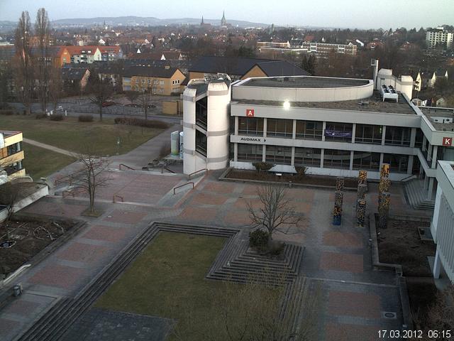 Foto der Webcam: Verwaltungsgeb&auml;ude, Innenhof mit Audimax, H&ouml;rsaal-Geb&auml;ude 1