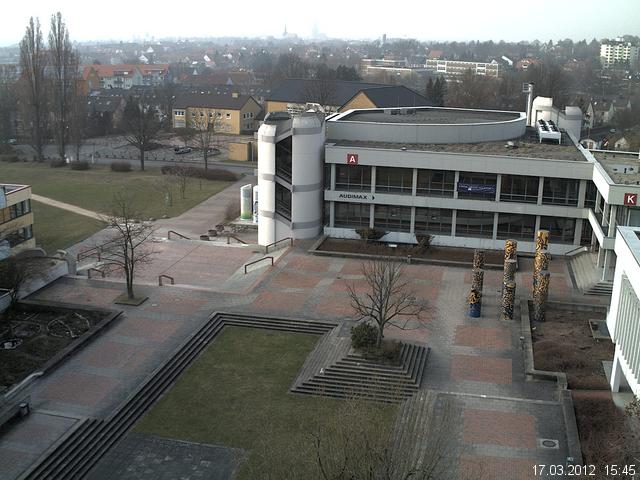 Foto der Webcam: Verwaltungsgeb&auml;ude, Innenhof mit Audimax, H&ouml;rsaal-Geb&auml;ude 1