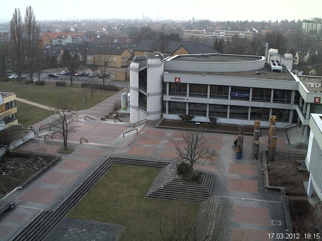 Foto der Webcam: Verwaltungsgeb&auml;ude, Innenhof mit Audimax, H&ouml;rsaal-Geb&auml;ude 1