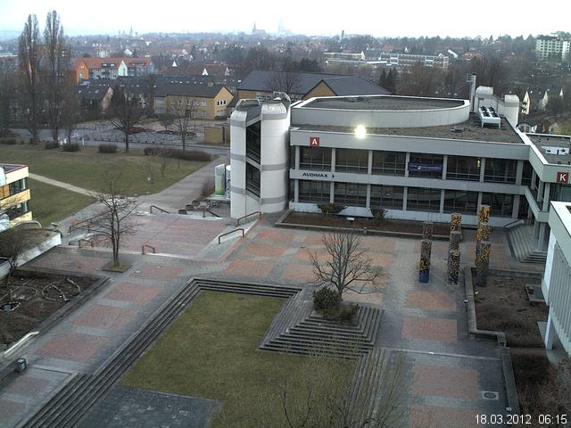 Foto der Webcam: Verwaltungsgeb&auml;ude, Innenhof mit Audimax, H&ouml;rsaal-Geb&auml;ude 1
