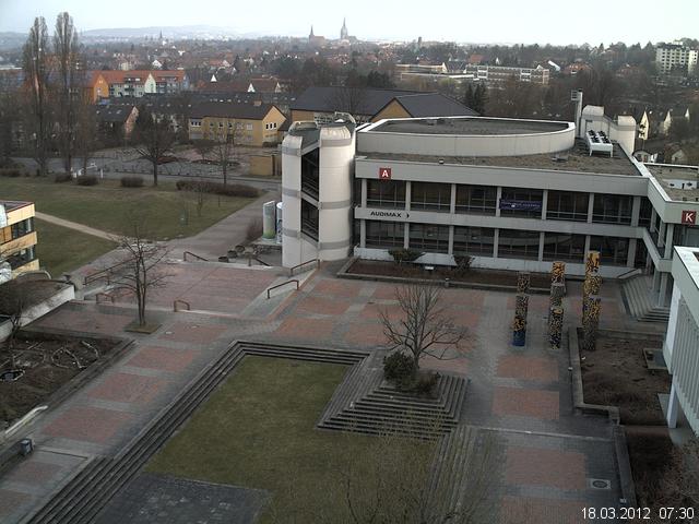 Foto der Webcam: Verwaltungsgeb&auml;ude, Innenhof mit Audimax, H&ouml;rsaal-Geb&auml;ude 1