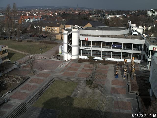 Foto der Webcam: Verwaltungsgeb&auml;ude, Innenhof mit Audimax, H&ouml;rsaal-Geb&auml;ude 1