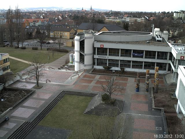Foto der Webcam: Verwaltungsgeb&auml;ude, Innenhof mit Audimax, H&ouml;rsaal-Geb&auml;ude 1