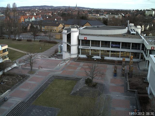 Foto der Webcam: Verwaltungsgeb&auml;ude, Innenhof mit Audimax, H&ouml;rsaal-Geb&auml;ude 1