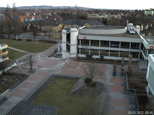 Foto der Webcam: Verwaltungsgeb&auml;ude, Innenhof mit Audimax, H&ouml;rsaal-Geb&auml;ude 1