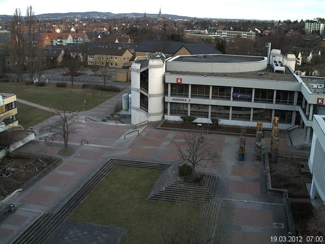 Foto der Webcam: Verwaltungsgeb&auml;ude, Innenhof mit Audimax, H&ouml;rsaal-Geb&auml;ude 1