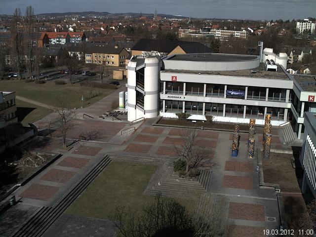 Foto der Webcam: Verwaltungsgeb&auml;ude, Innenhof mit Audimax, H&ouml;rsaal-Geb&auml;ude 1