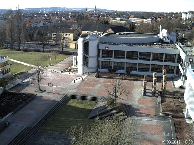 Foto der Webcam: Verwaltungsgeb&auml;ude, Innenhof mit Audimax, H&ouml;rsaal-Geb&auml;ude 1