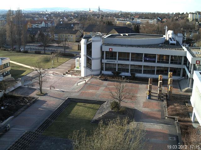 Foto der Webcam: Verwaltungsgeb&auml;ude, Innenhof mit Audimax, H&ouml;rsaal-Geb&auml;ude 1