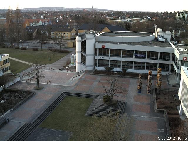 Foto der Webcam: Verwaltungsgeb&auml;ude, Innenhof mit Audimax, H&ouml;rsaal-Geb&auml;ude 1