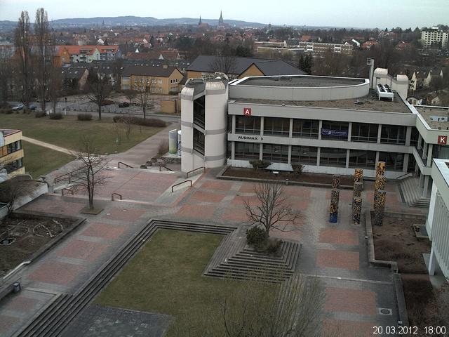 Foto der Webcam: Verwaltungsgeb&auml;ude, Innenhof mit Audimax, H&ouml;rsaal-Geb&auml;ude 1
