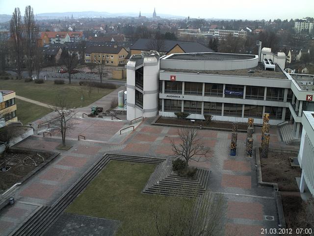 Foto der Webcam: Verwaltungsgeb&auml;ude, Innenhof mit Audimax, H&ouml;rsaal-Geb&auml;ude 1