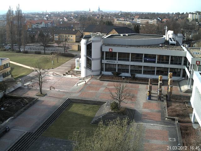 Foto der Webcam: Verwaltungsgeb&auml;ude, Innenhof mit Audimax, H&ouml;rsaal-Geb&auml;ude 1