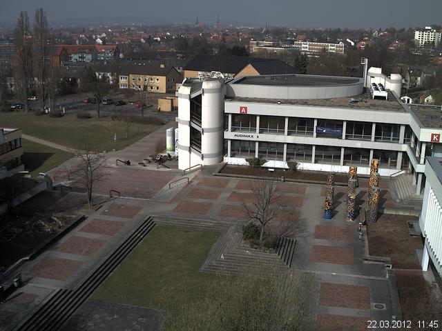 Foto der Webcam: Verwaltungsgeb&auml;ude, Innenhof mit Audimax, H&ouml;rsaal-Geb&auml;ude 1